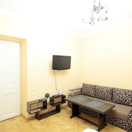 "Deluxe Apartments" K 45 - 1128 Lviv Bagian luar foto